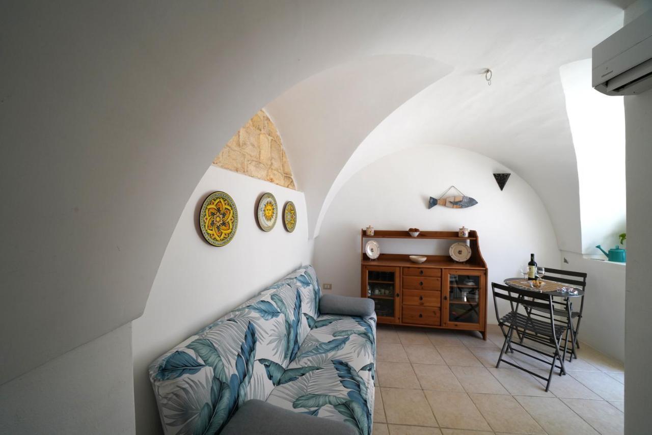 Casa Tea - Nel Cuore Della Citta' Bianca Остуни Экстерьер фото